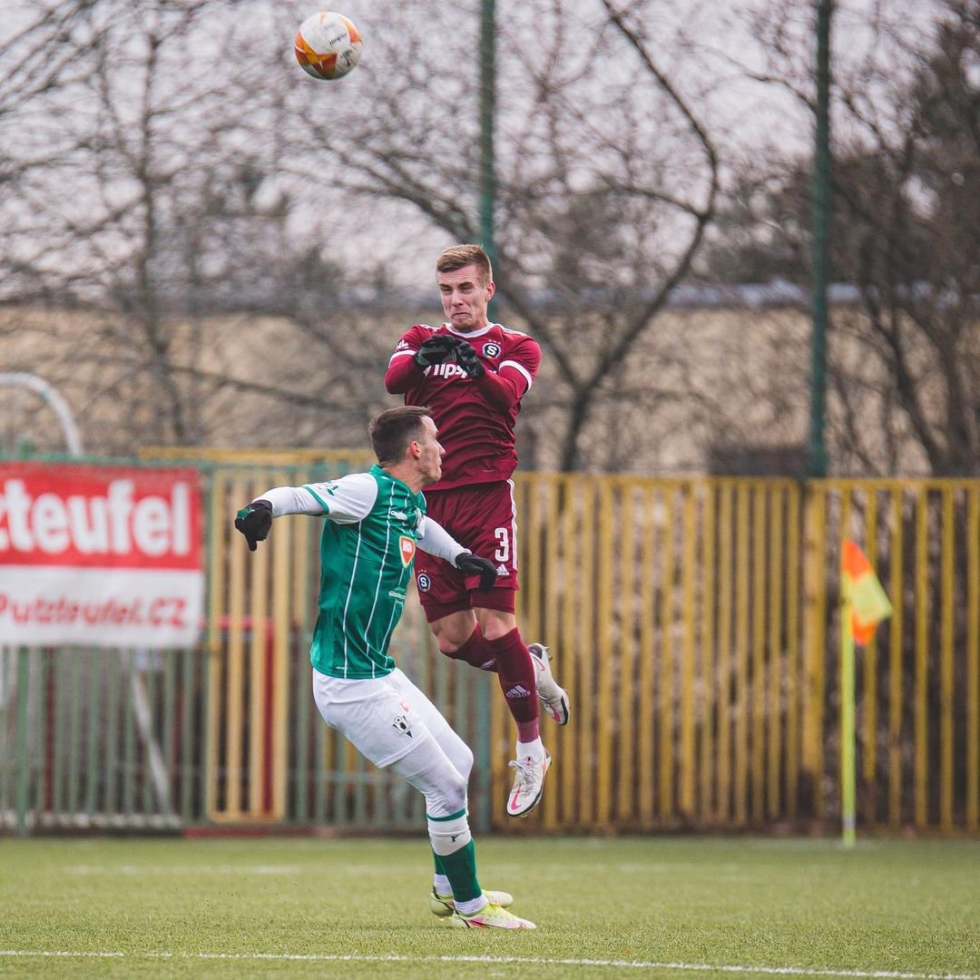 ?️ REPORTÁŽ | Rezerva prohrála v druhém zápase zimní Tipsport ligy s @fkjablonec.
✍️ Na webu najdete reportáž z dnešního dopoledního zápasu.
#acspartaB